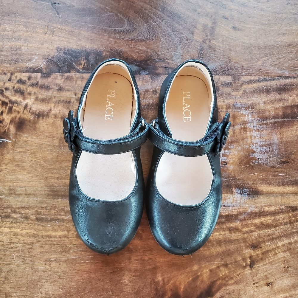 The Children's Place Black Mary Jane Shoes - Size 9